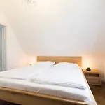 Romantic - Versteck Am Strom